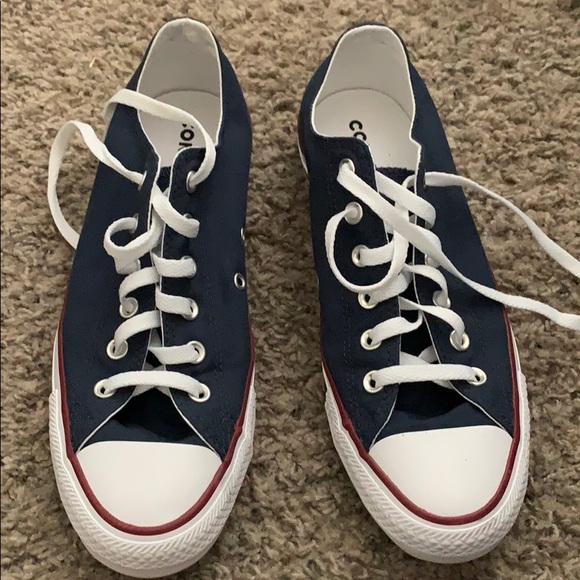 Blue and white converse - Picture 4 of 6